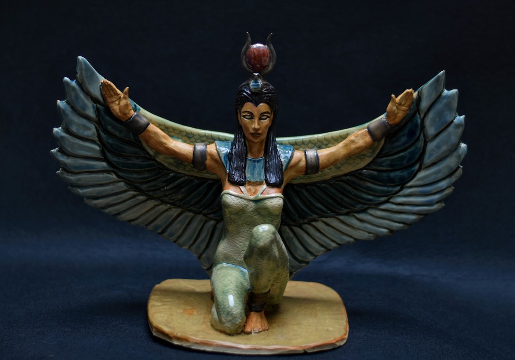 Миф об осирисе и исиде. Исида мифы. Крылатая исида. Изида богиня египта. Богиня исида в древнем египте.